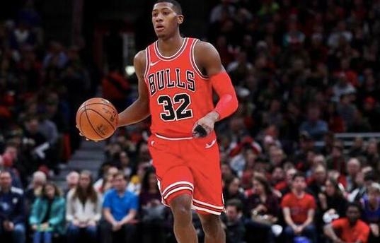 NBA季后赛倒计时，芝加哥公牛清晨战术微调，细节引发关注，态度坚定，控场能力受关注的简单介绍爱游戏